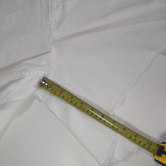 NWOT Good American 90s Icon Bermuda Shorts White raw hem denim US22 - Picture 13 of 14